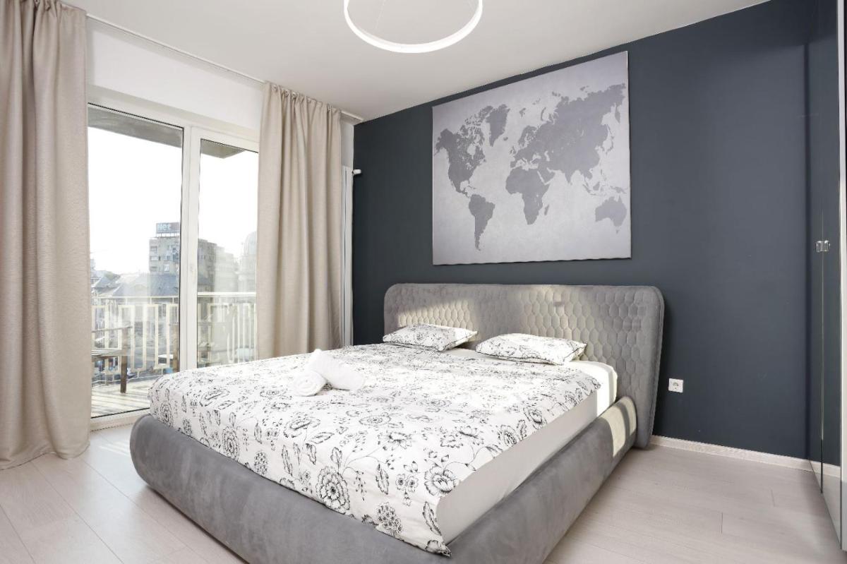 2 bedroom apartment with amazing view in city center