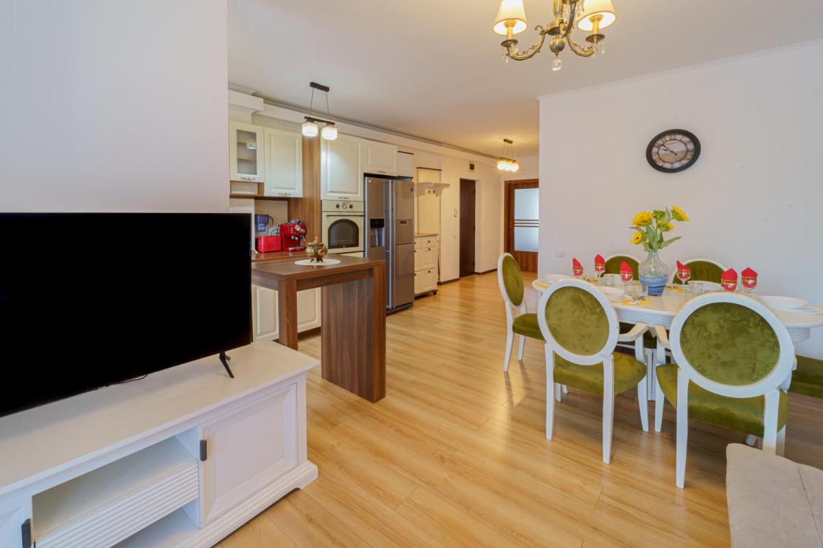 5* mansion in city center
