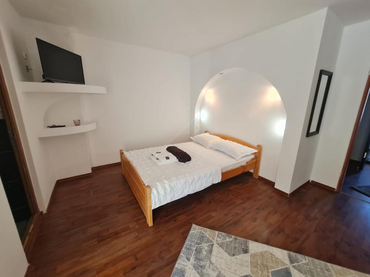 7 bedrooms Luxury & 2 Apartments Villa Camelia Eforie Sud