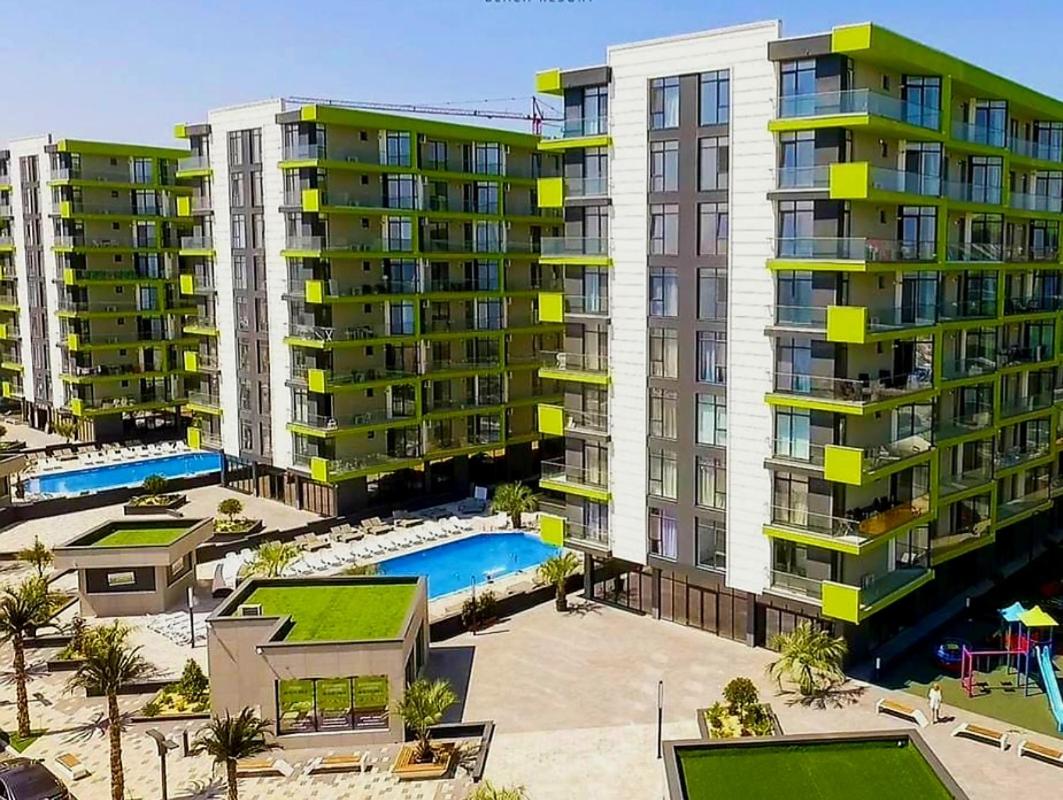 Antonia Alezzi Beach Resort