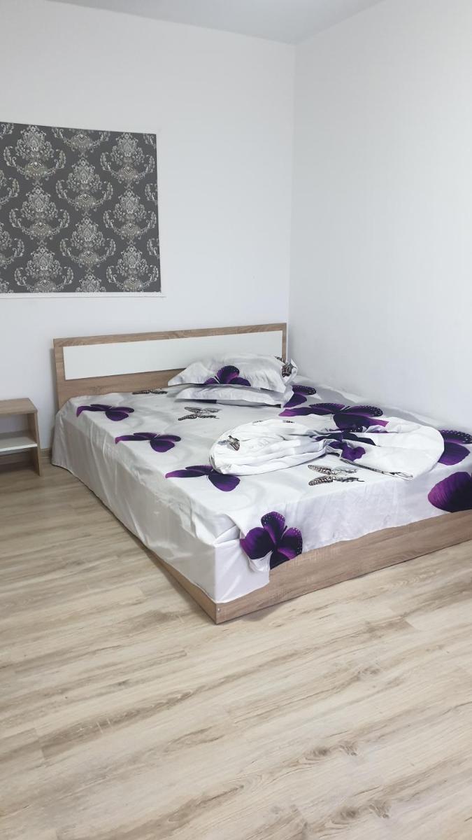 Apartament 2 camere etaj 2