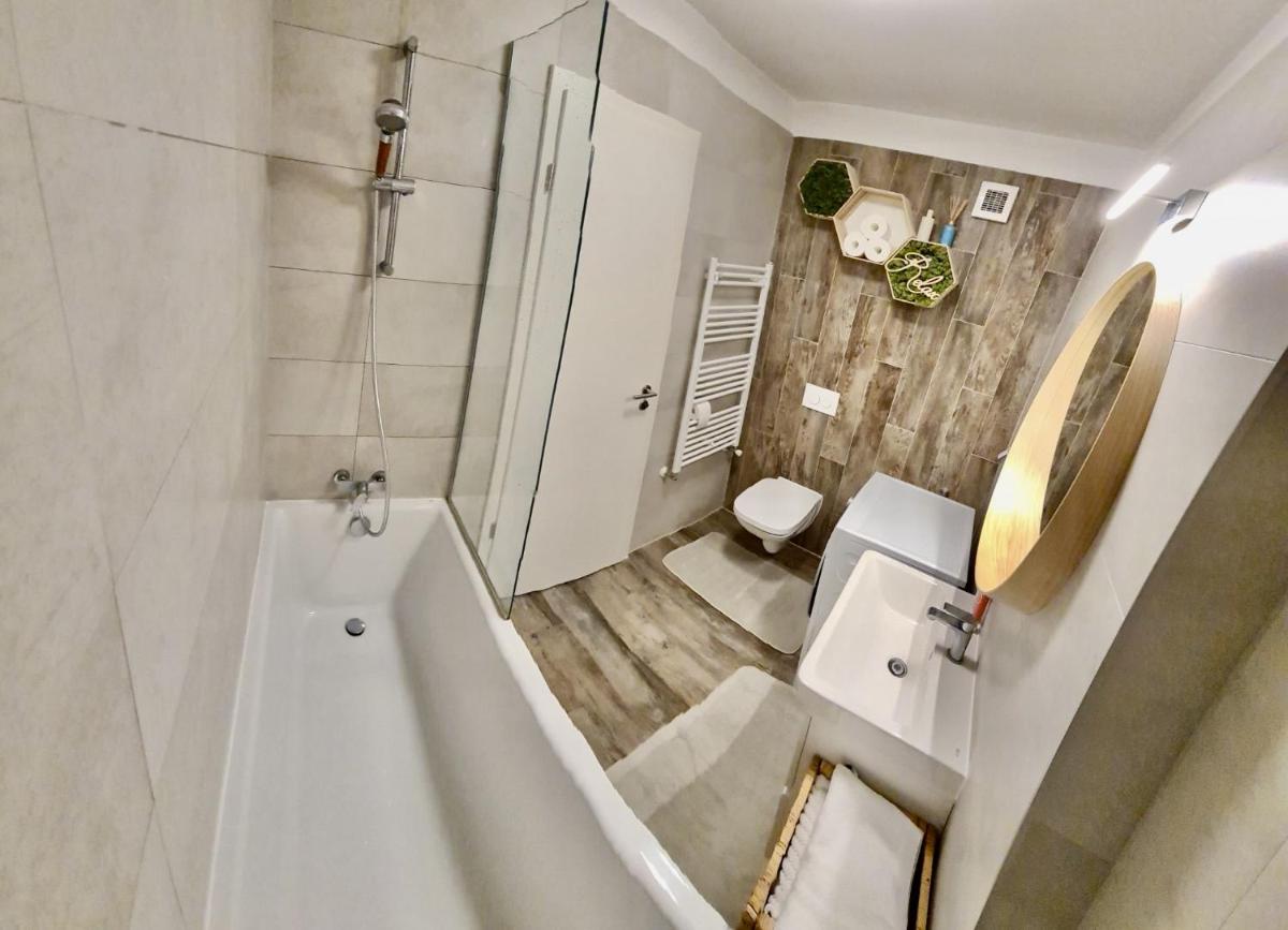 Apartament CoresiMall