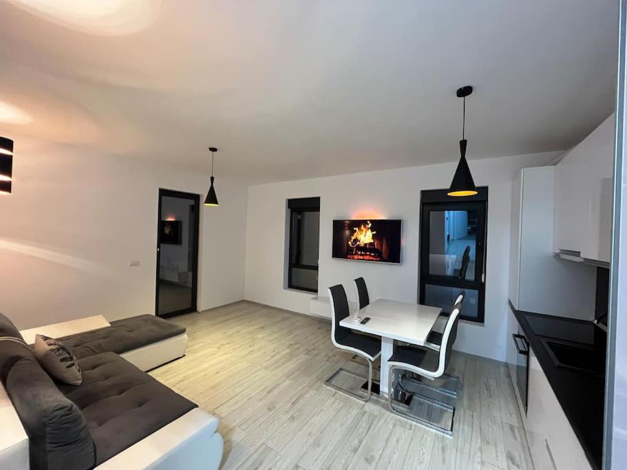 Apartament cu 2 camere Giroc