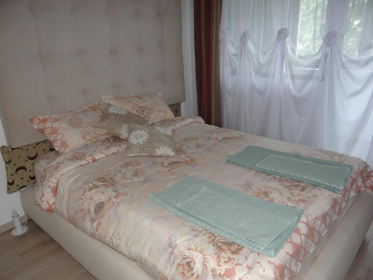 Apartament de lux white&red