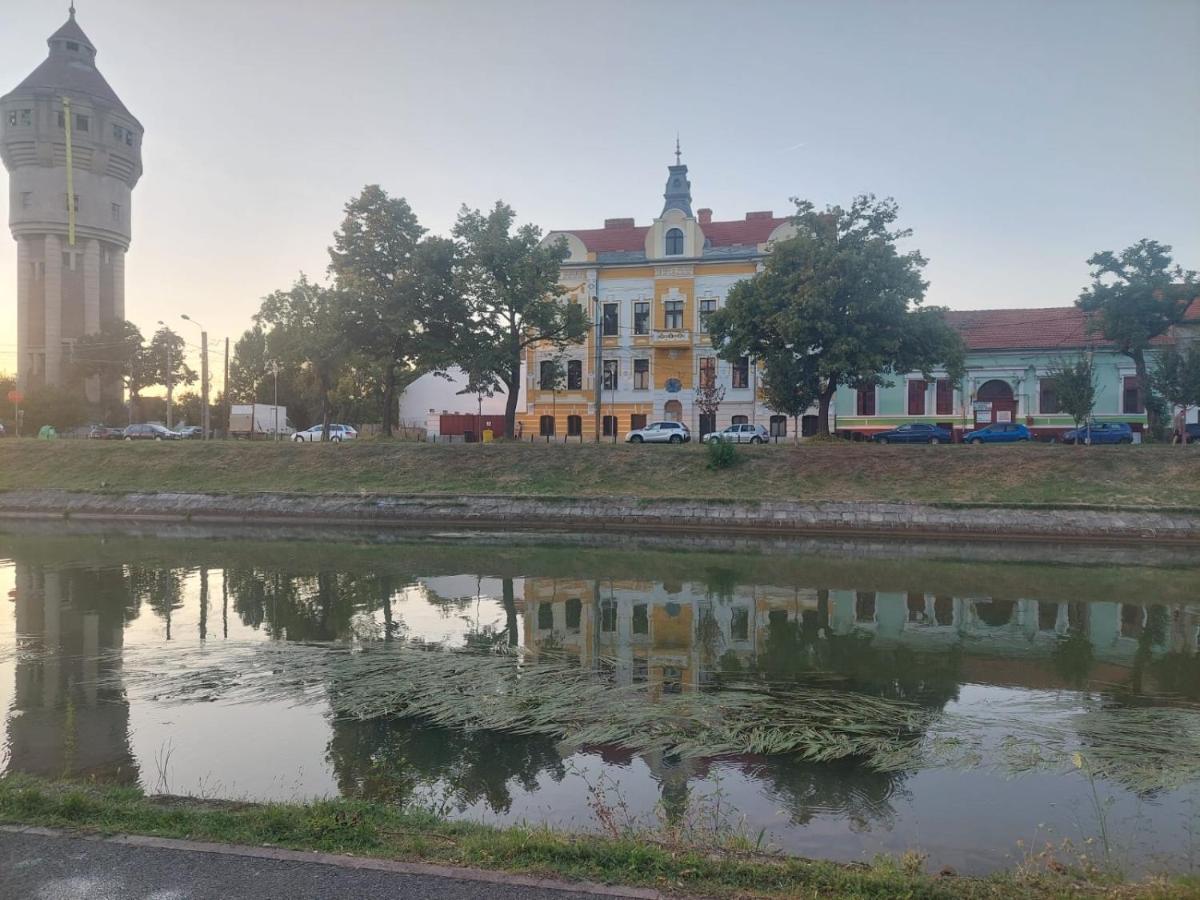 Apartament la raul Bega