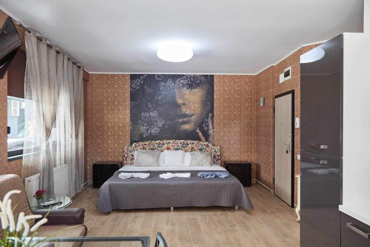 Aurora studio