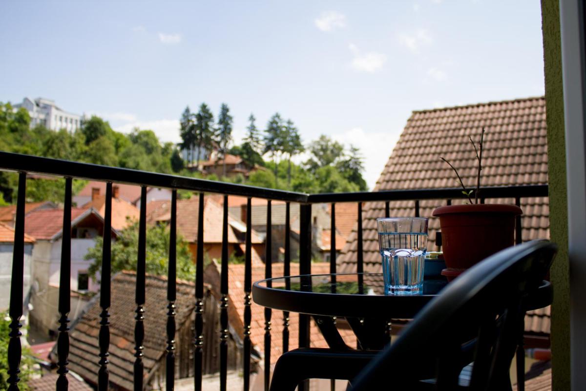 Avram Iancu Private Apartment with AC
