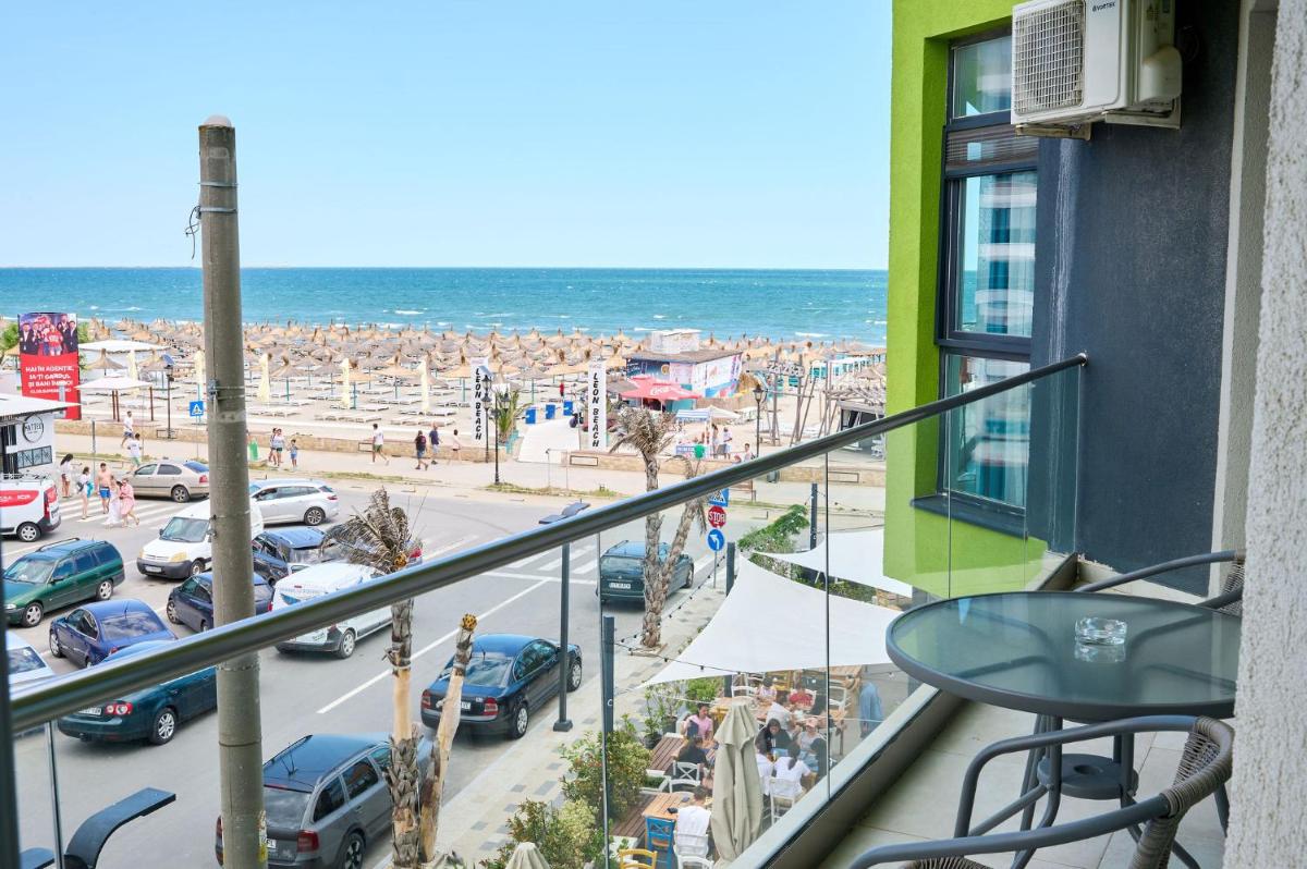 Beachfront 1BR apartment- Spa n Pools