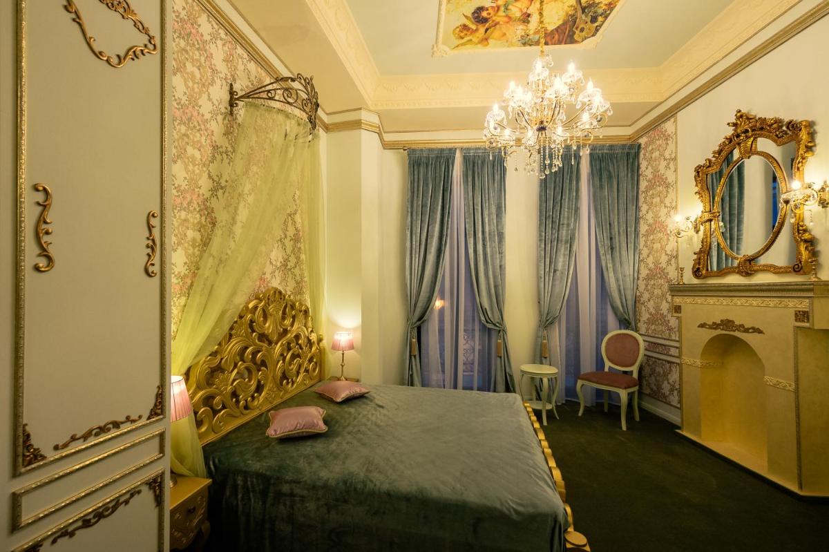 Belle Epoque Boutique (Adult Only)