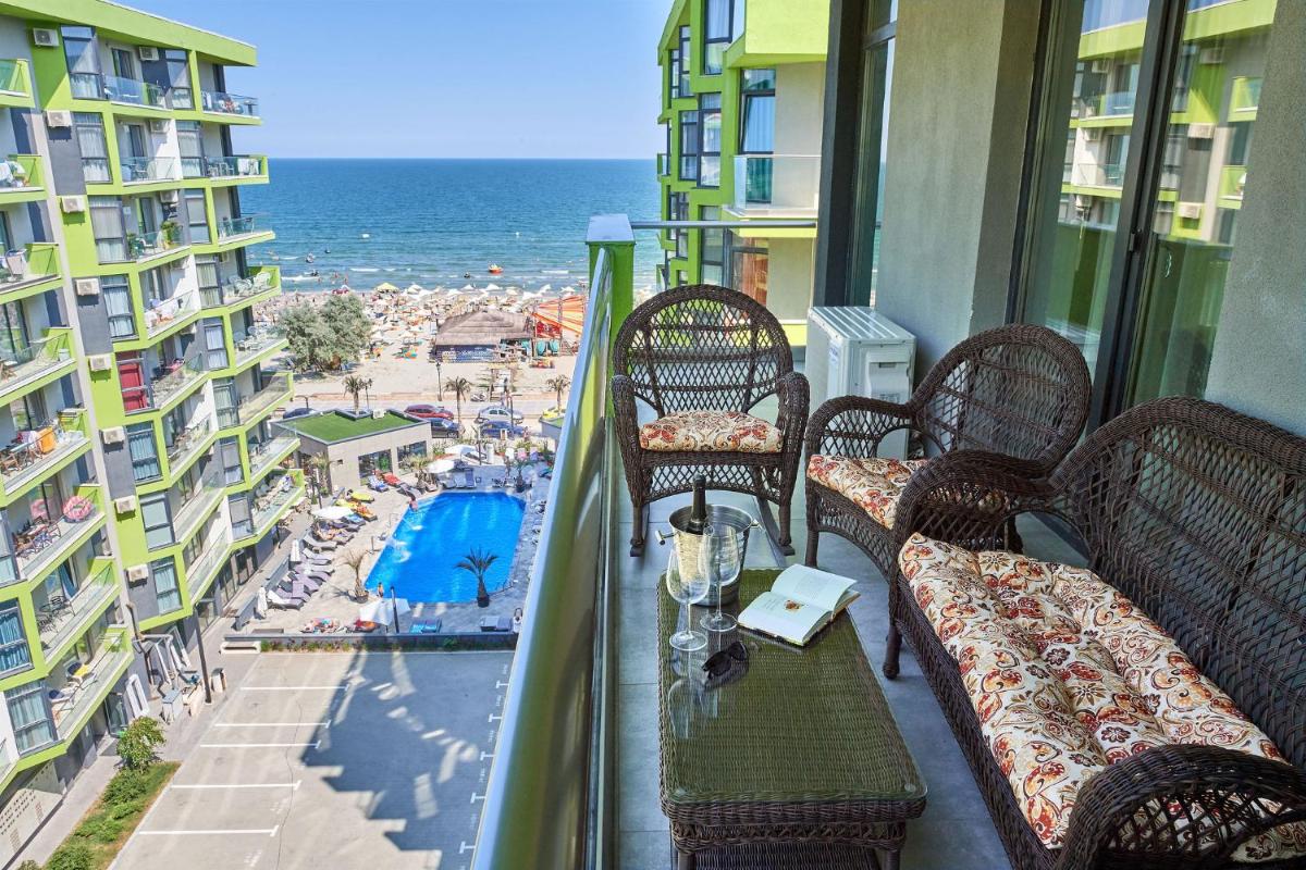 Berlin luxury apartment Spa n Pool Beach resort