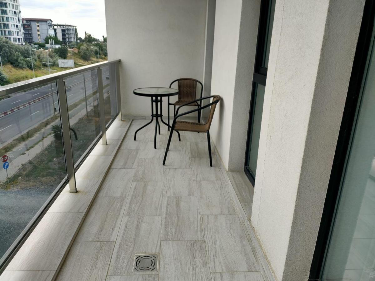 Blackxy Apartment by Euxin Accomodations