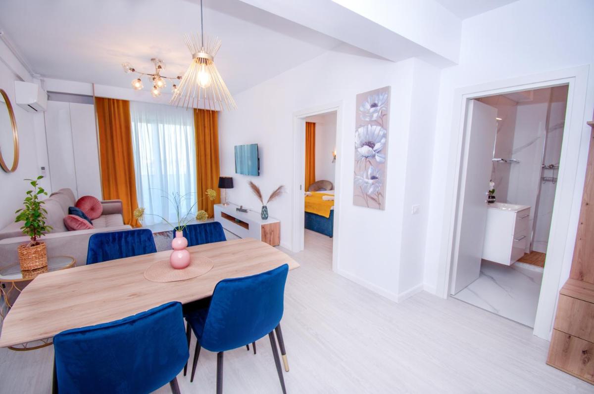 Blue 704 Wave Residence