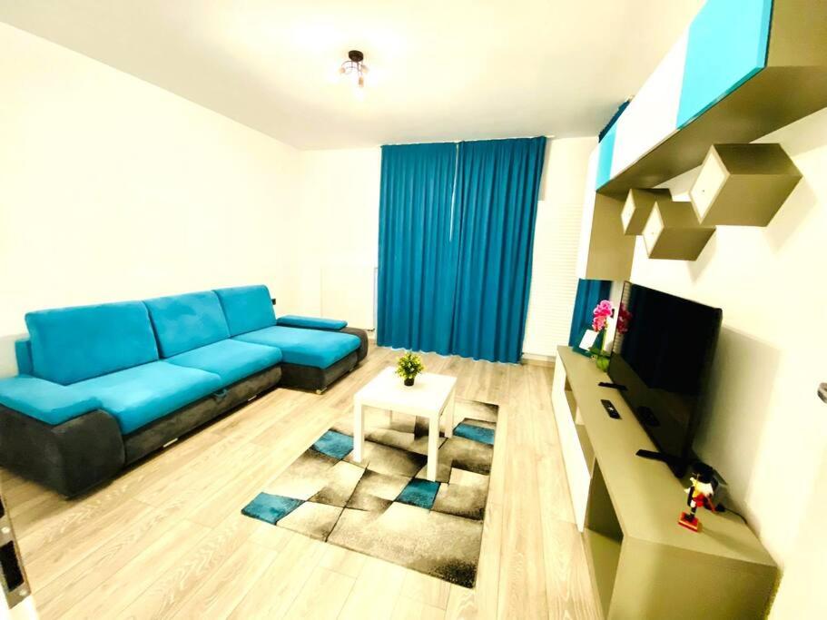 Blue Plaza Studio