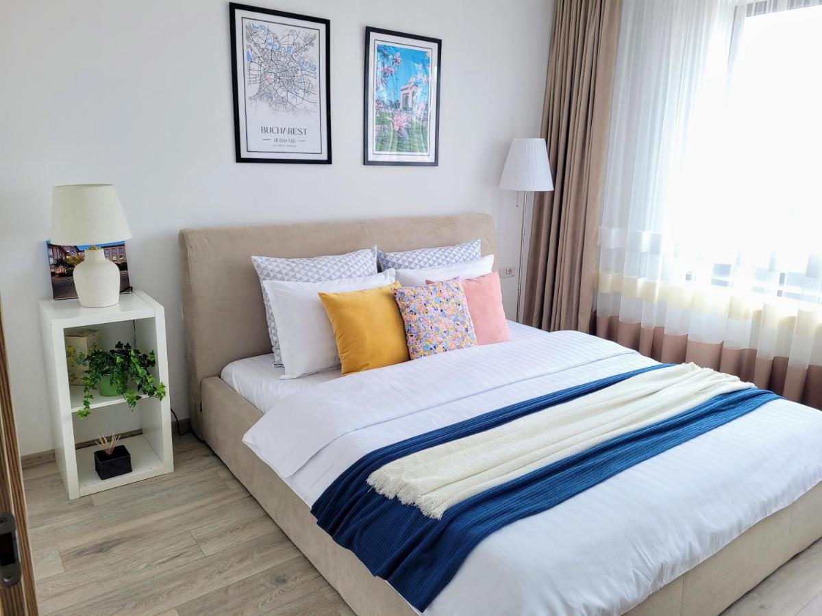 Bright and Stylish with Beautiful Sunset views