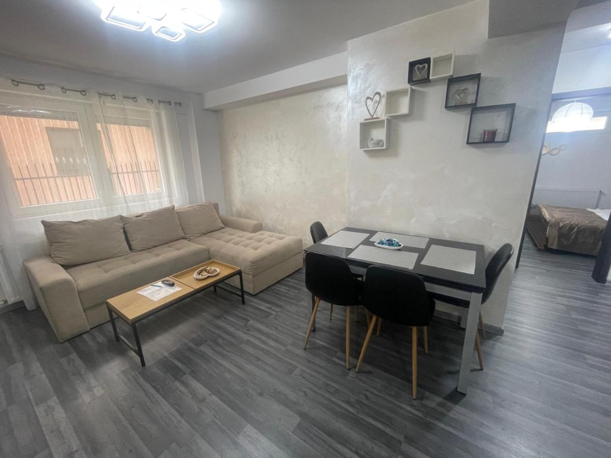 BUCHAREST APARTMENTS 3 camere self check-in
