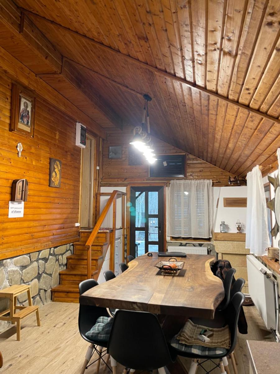 Cabana din Poveste Valea Doftanei