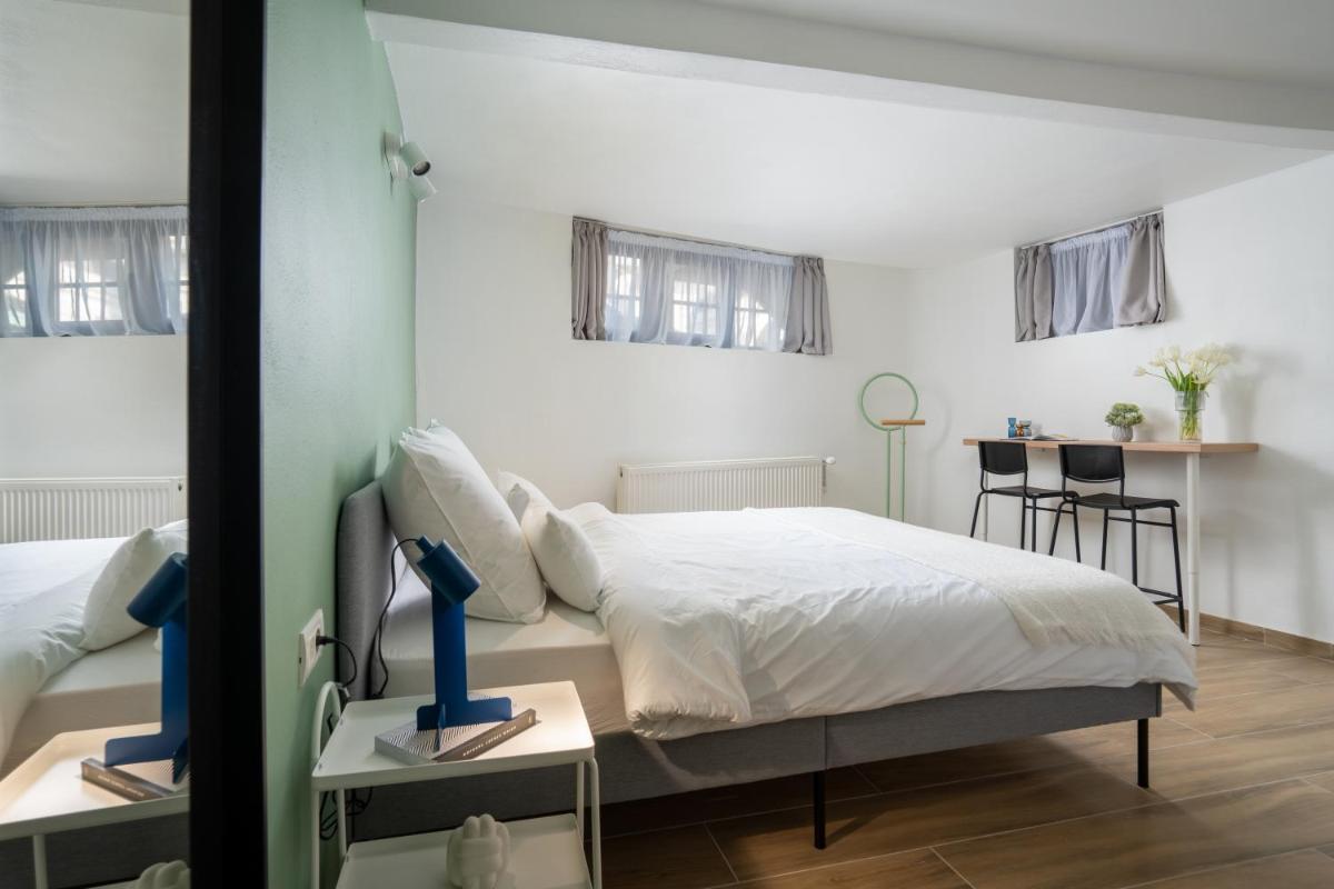 Central new 20 sqm room