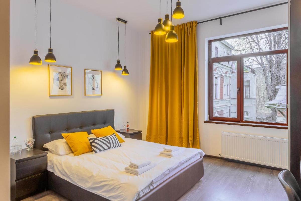 CHÂTEAU: Upscale Suites in Bucharest's Historical Center!