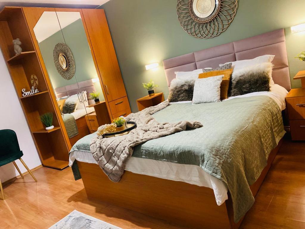 City Center Green Apartment