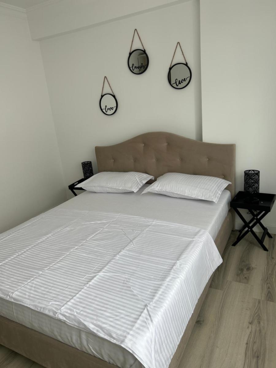 Cozi white apartament