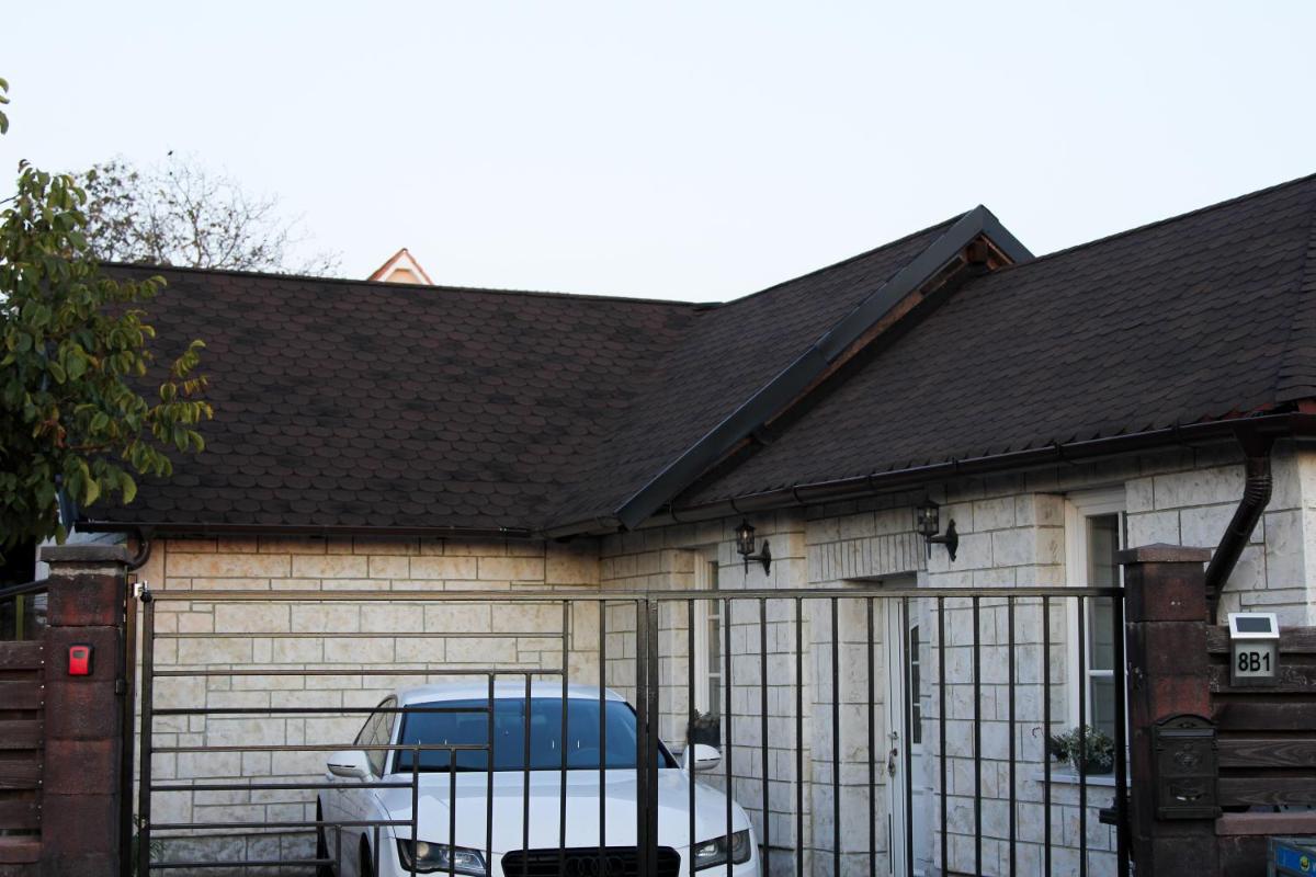 Cozy Cottage - Free Parking, Self Check-in