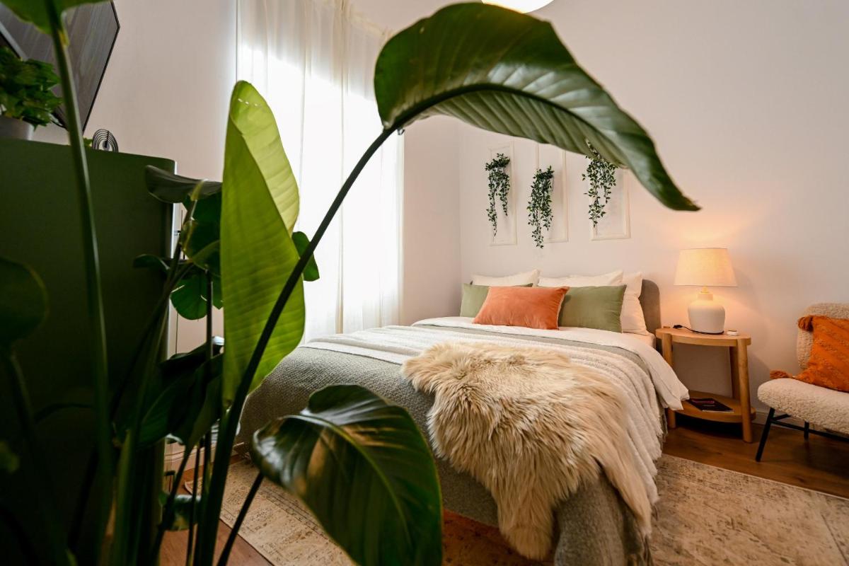 Dream Stay in the Old Town: Bright & Comfy Studio
