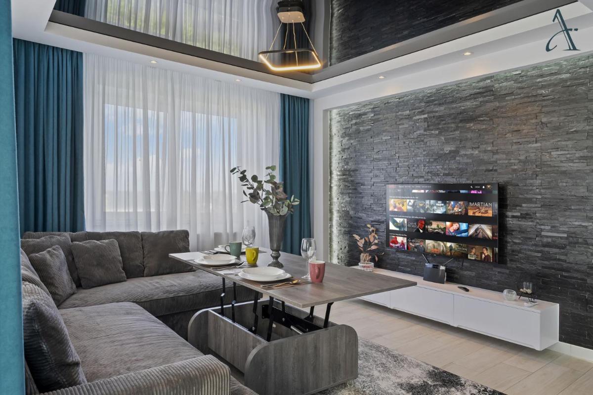 Elegant With Sea View in MoonLight Residence