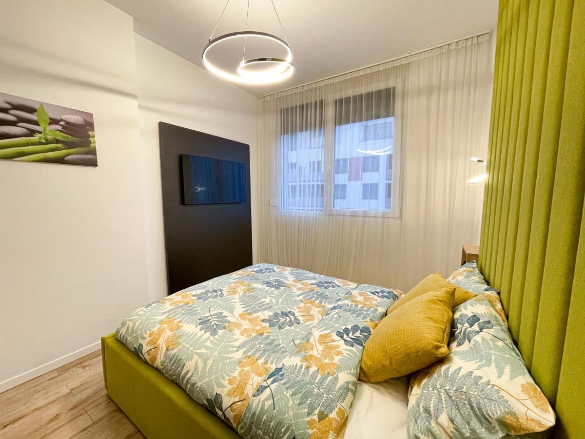 Emerald Apartment