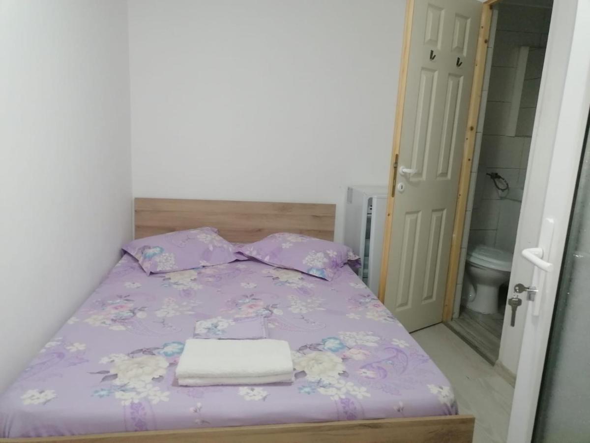 Emyra's holiday rooms
