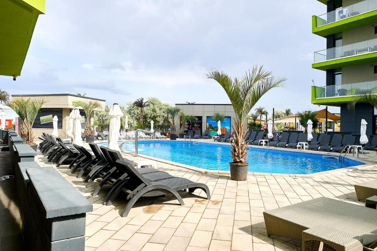 Evelyn's Apartment Spa&Pool Beach Resort