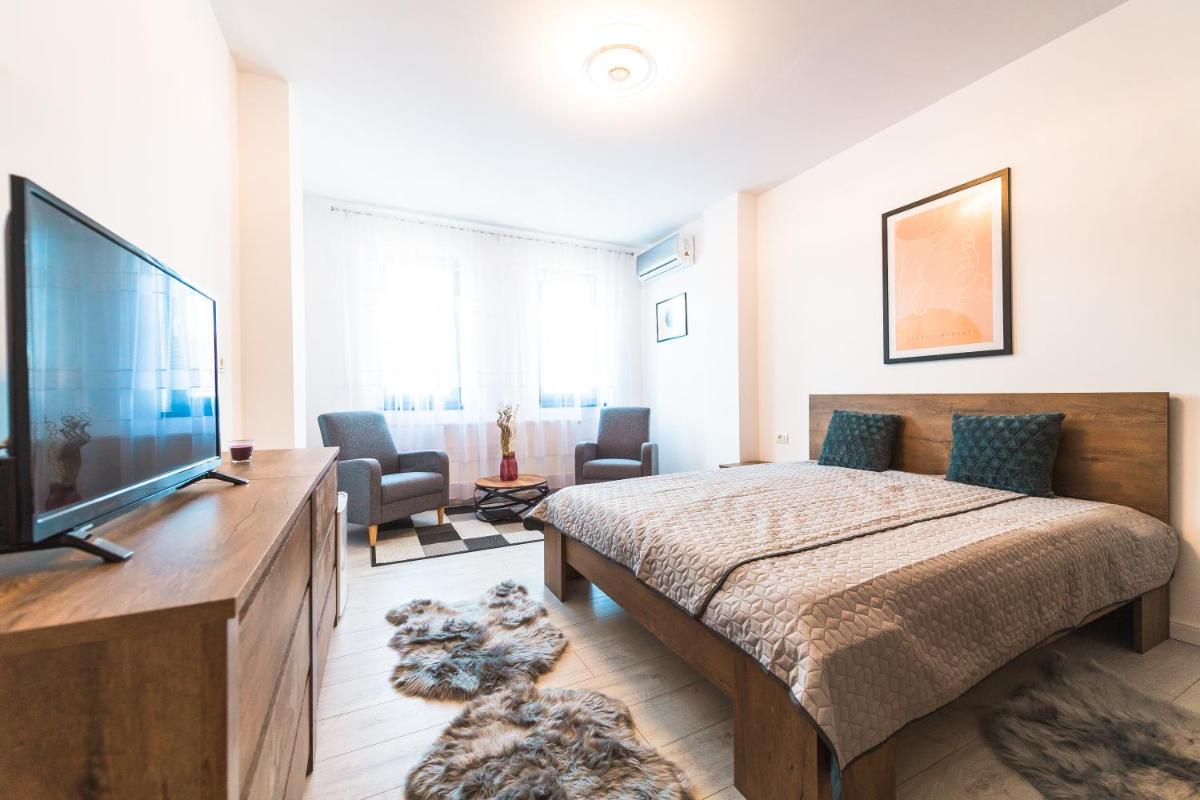 EVRA APARTMENTS