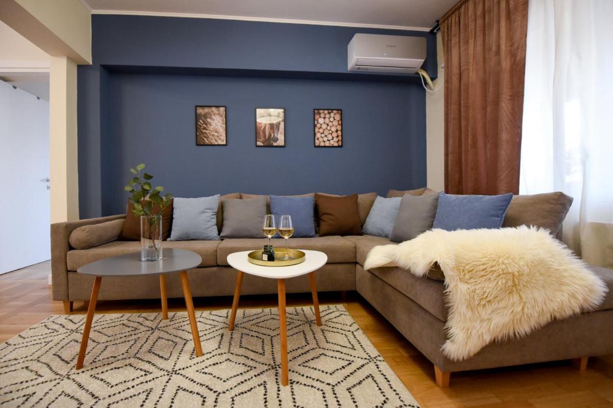 Explore and Relax: Your Ideal 2BR Apartment on Calea Victoriei