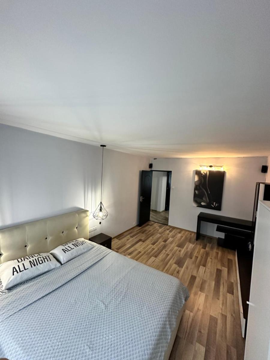 Flat 9