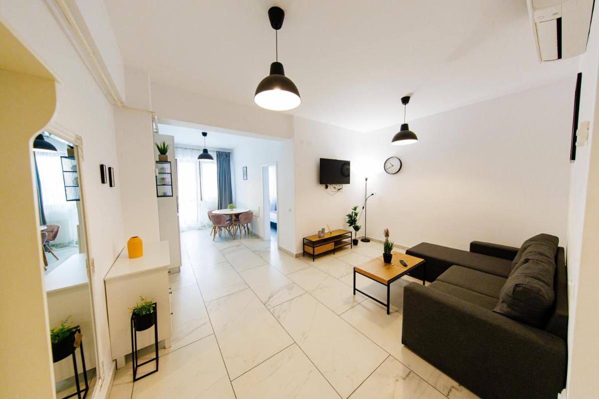 GLAM Apartments Palas Mall Center Area