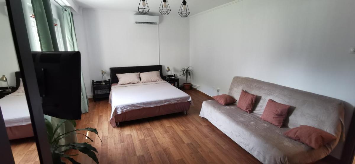 Ground Floor Beach Studio
