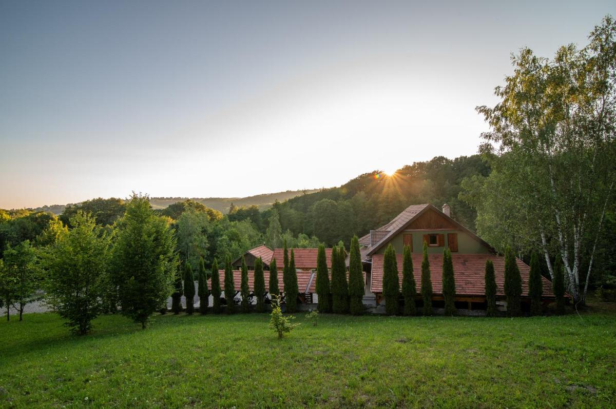 Hilltop The House Filia