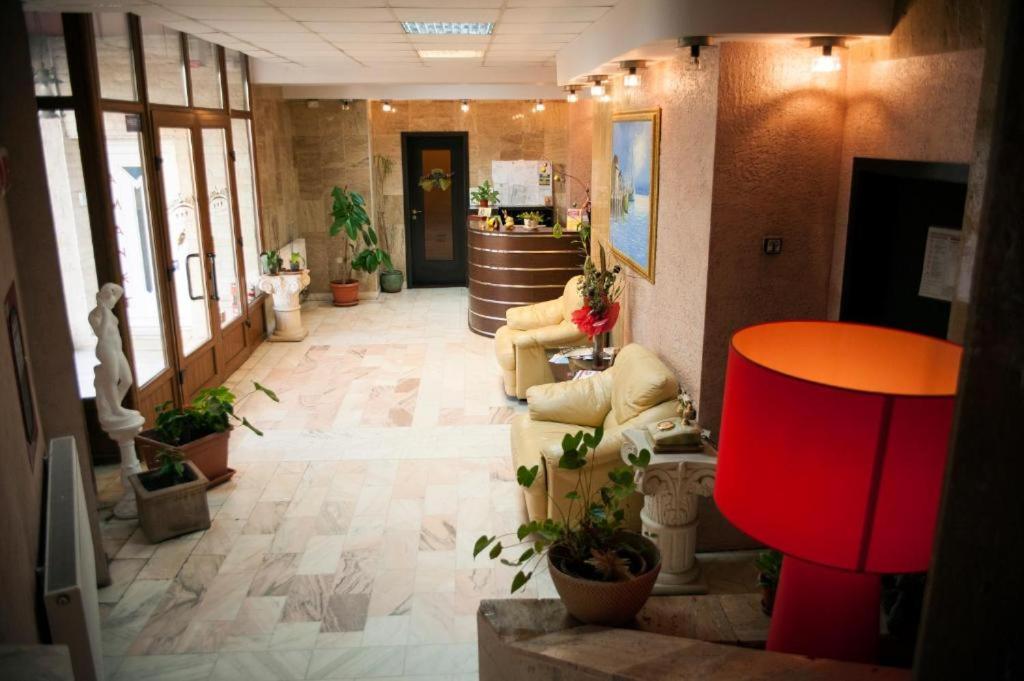 HOTEL DECENTRIA