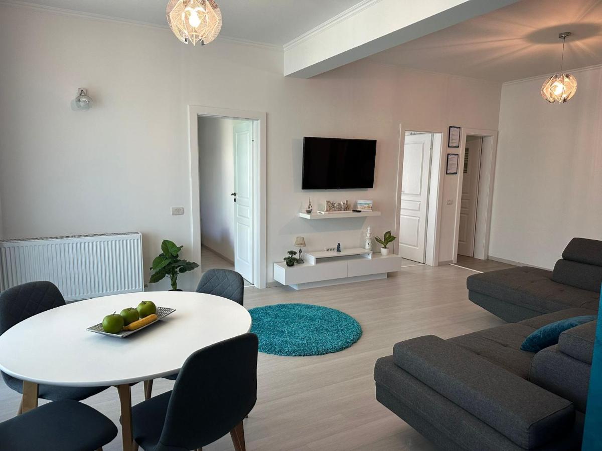 Ini Apartment Azimuth Beach
