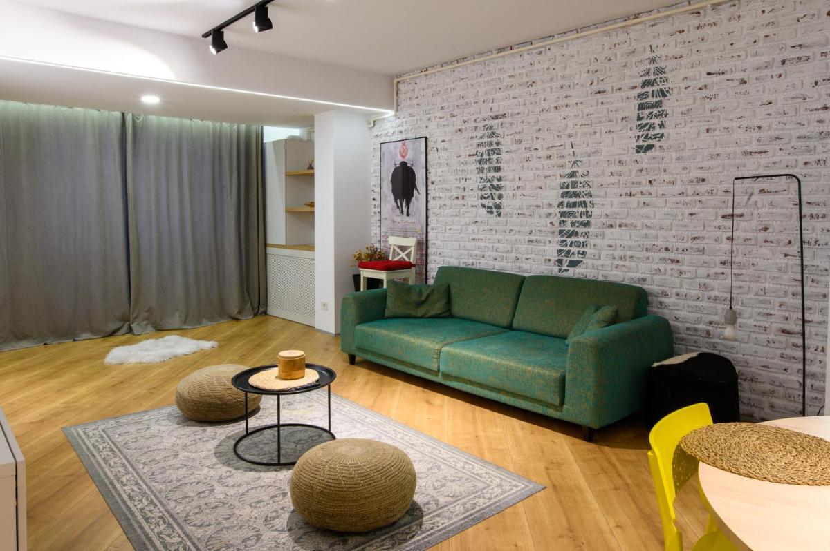 Jade Nest I 1 BR apartment with Parking
