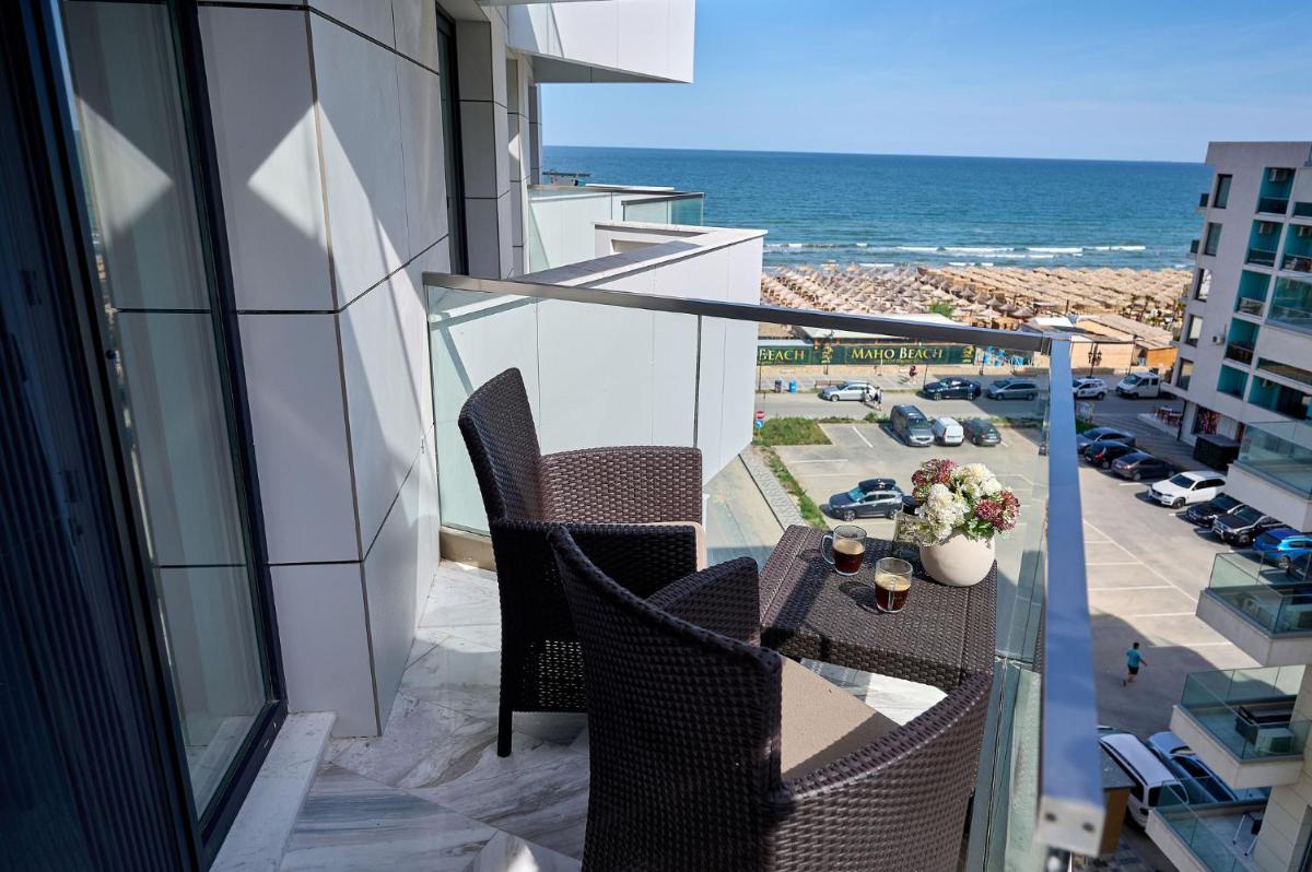 Kleo Apartment in Infinity Beach Resort - parking