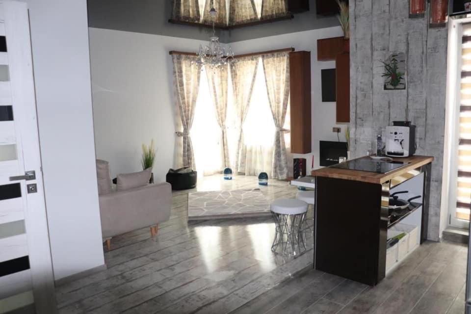 Mamaia house
