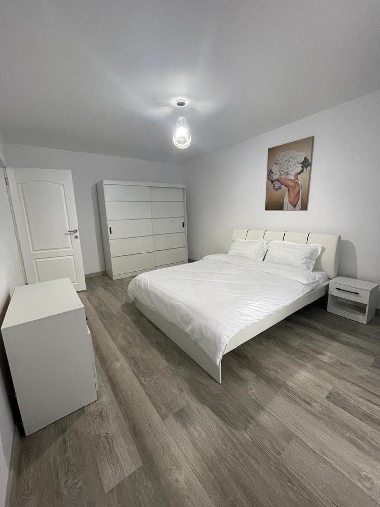 MIL Apartments