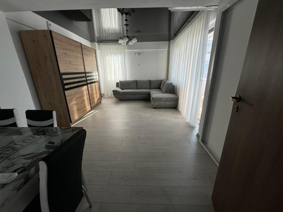 Navodari Robert apartament