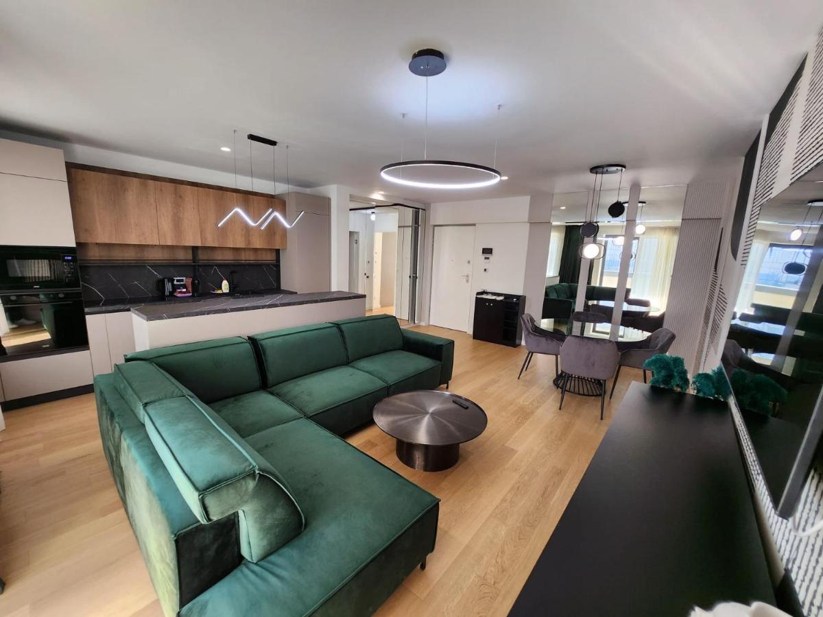 New Luxury Tourist Apartment Aviației Tower