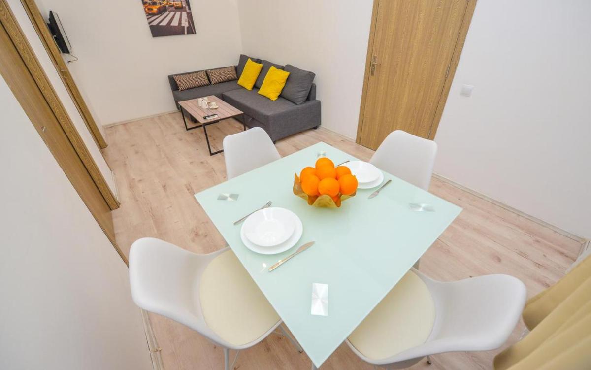 Old Town - Ultra Central Apartment