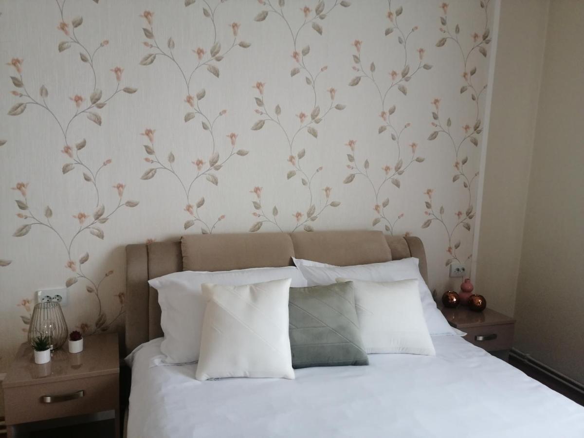 Pandora Guest House