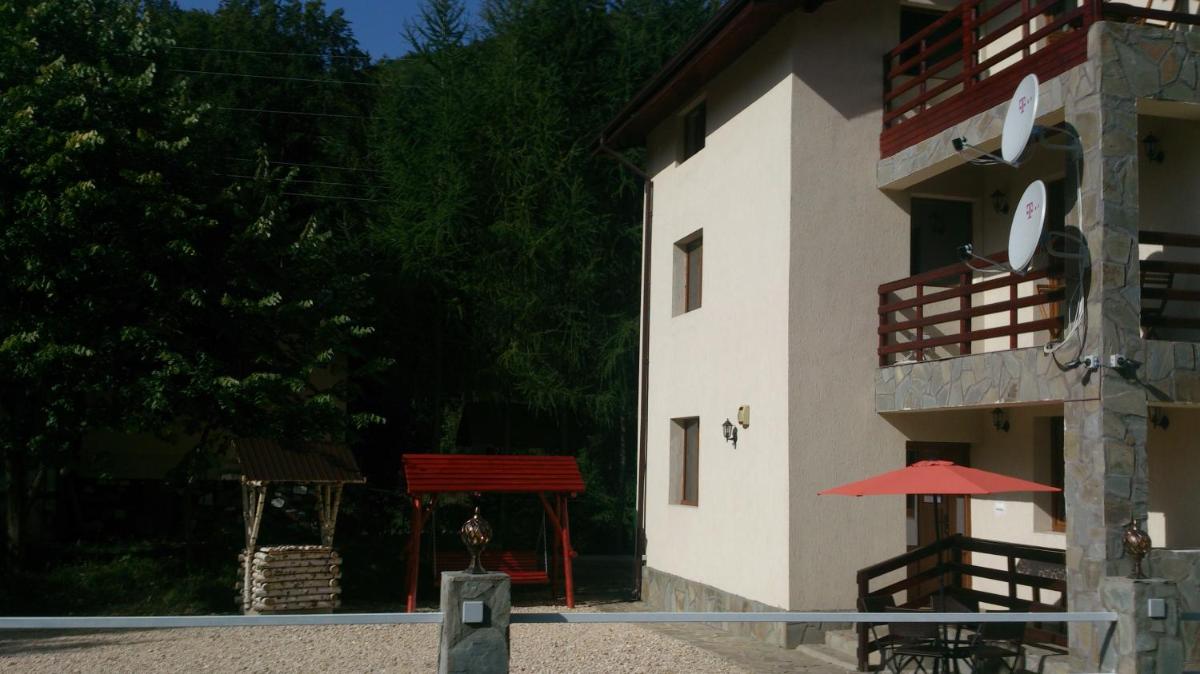 Pensiunea Zece Brazi Cheia