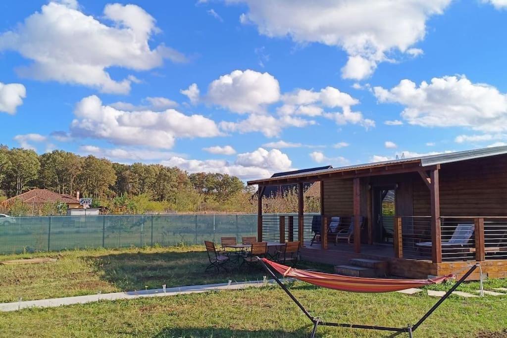 Pet Friendly wooden house near Forest