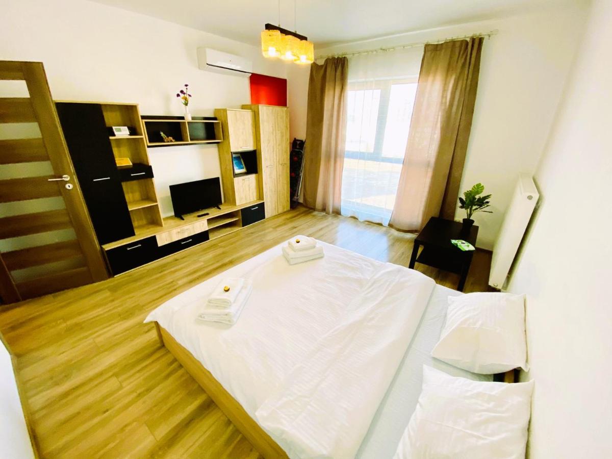 Plaza Residence Studio