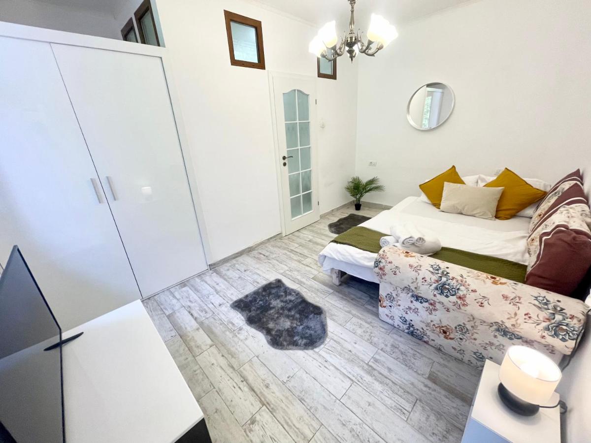 Point 0 Apartment